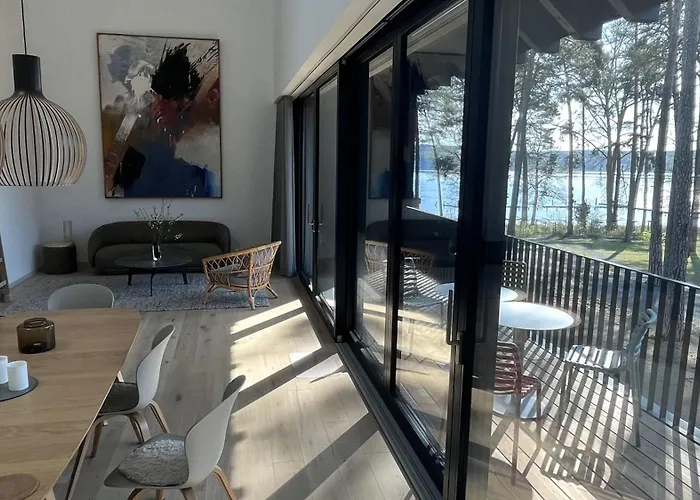 Luxus-oase Mit Seeblick